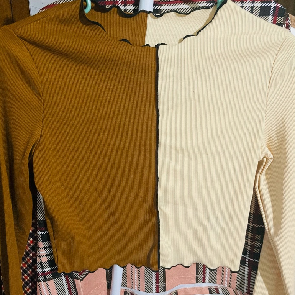 Two toned crop top long sleeve shirt